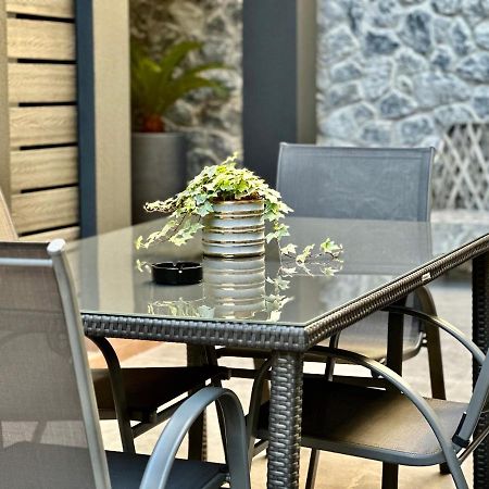 T&T Luxury Apartments - Rooftop Jacuzzi Athens Ngoại thất bức ảnh