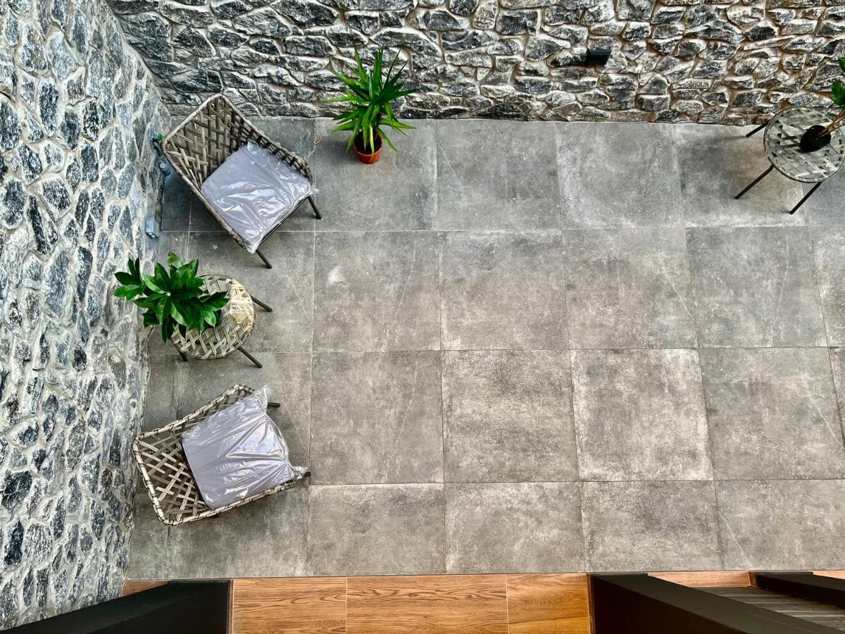 T&T Luxury Apartments - Rooftop Jacuzzi Athens Ngoại thất bức ảnh