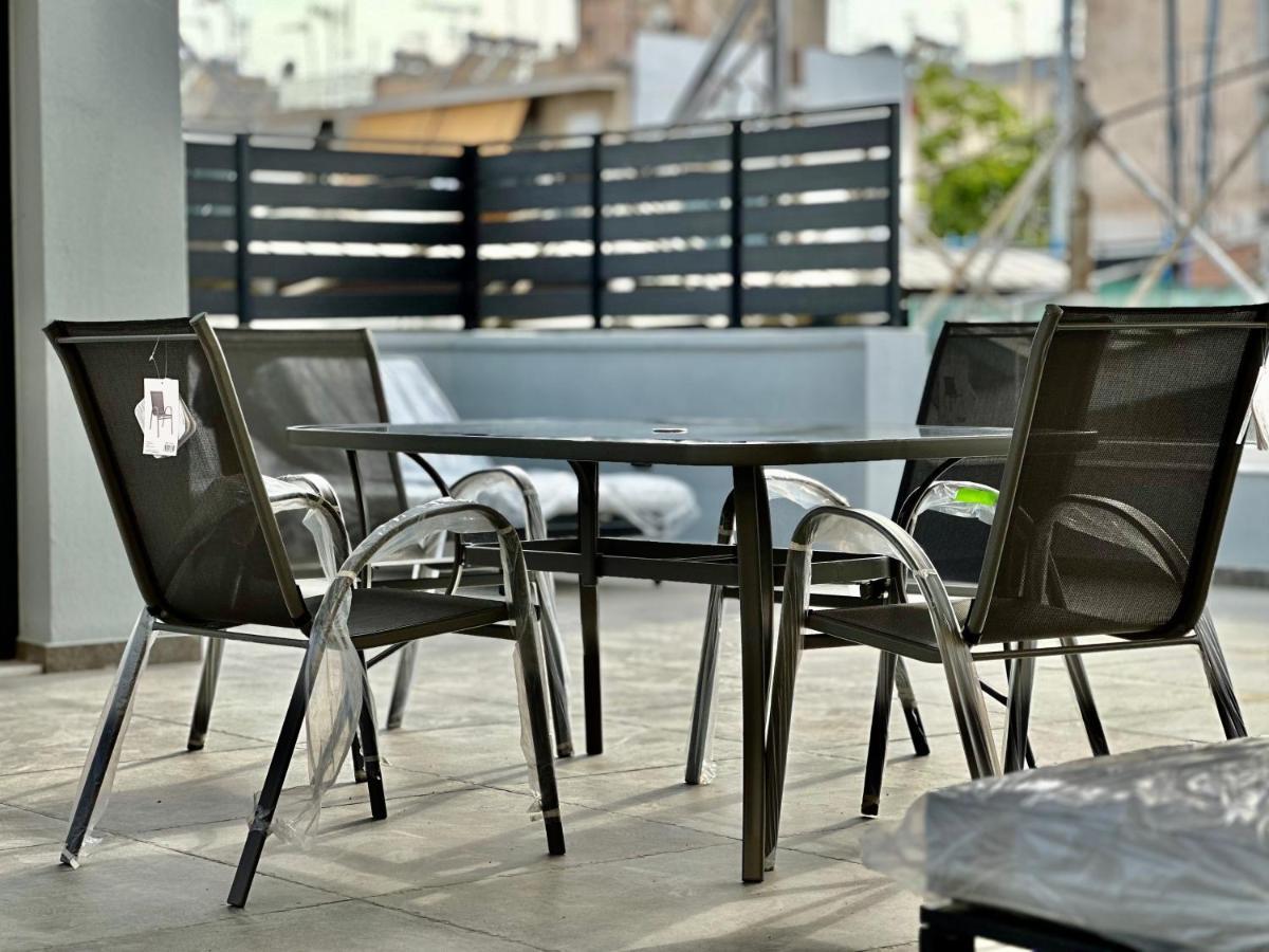 T&T Luxury Apartments - Rooftop Jacuzzi Athens Ngoại thất bức ảnh