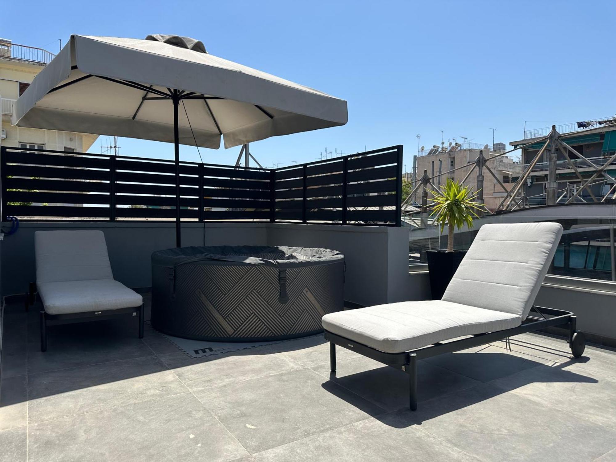 T&T Luxury Apartments - Rooftop Jacuzzi Athens Ngoại thất bức ảnh